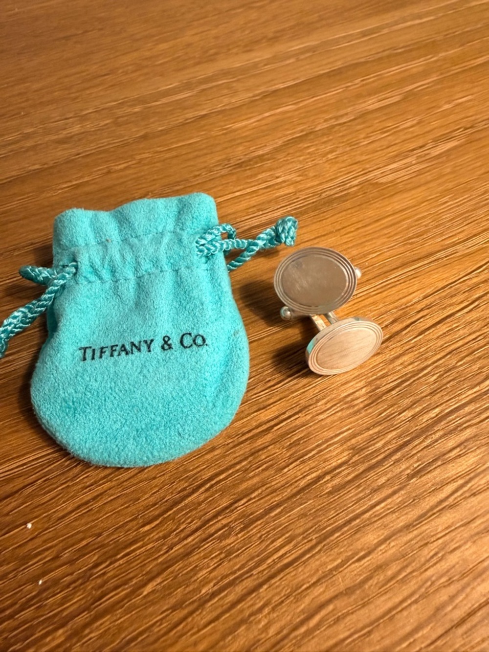 Tiffany & Co. Engine-turned Oval Cuff Links in Silver - Picture 4 of 4